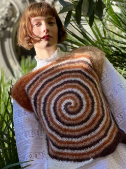 BEIGE SPIRALES TOP