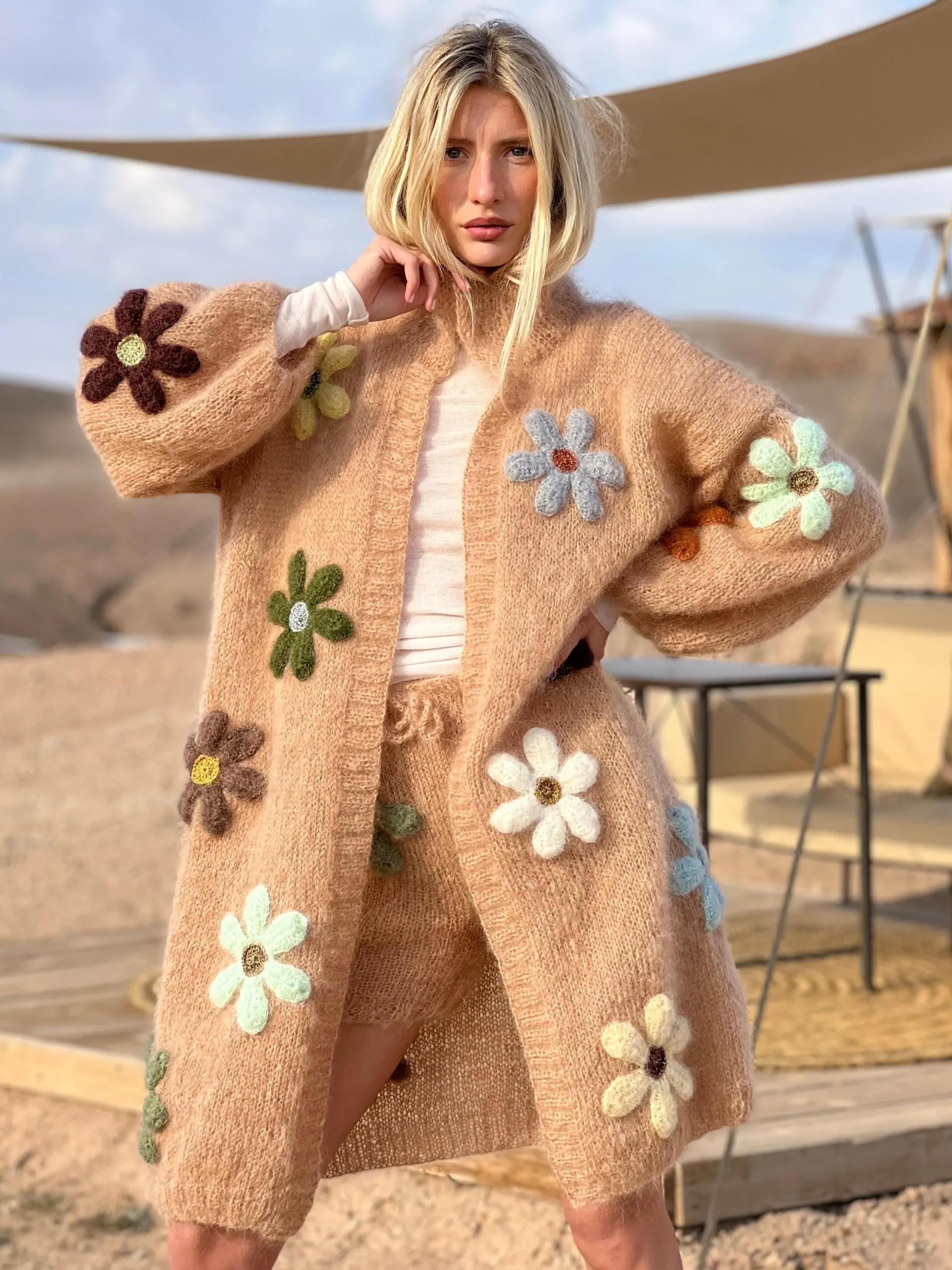COAT FREE FLOWERS BEIGE