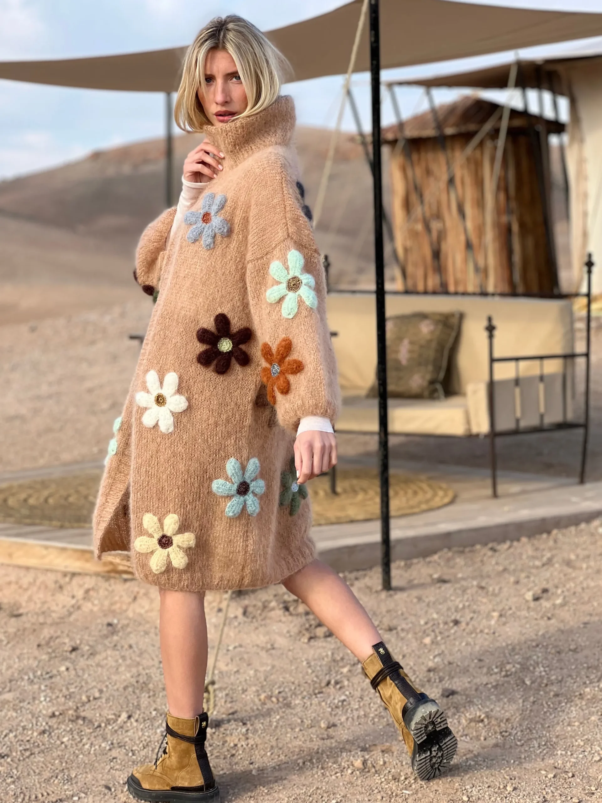 COAT FREE FLOWERS BEIGE