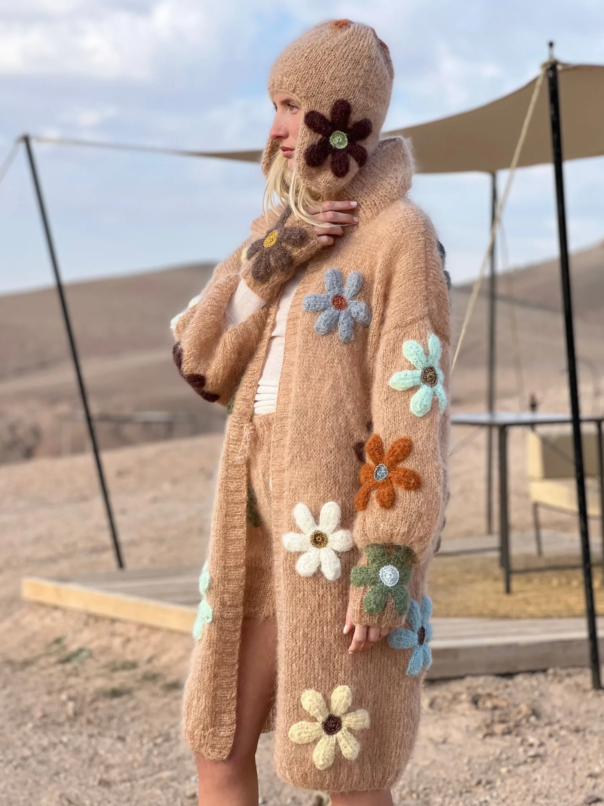 COAT FREE FLOWERS BEIGE