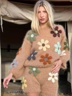 SHORT FREE FLOWERS BEIGE
