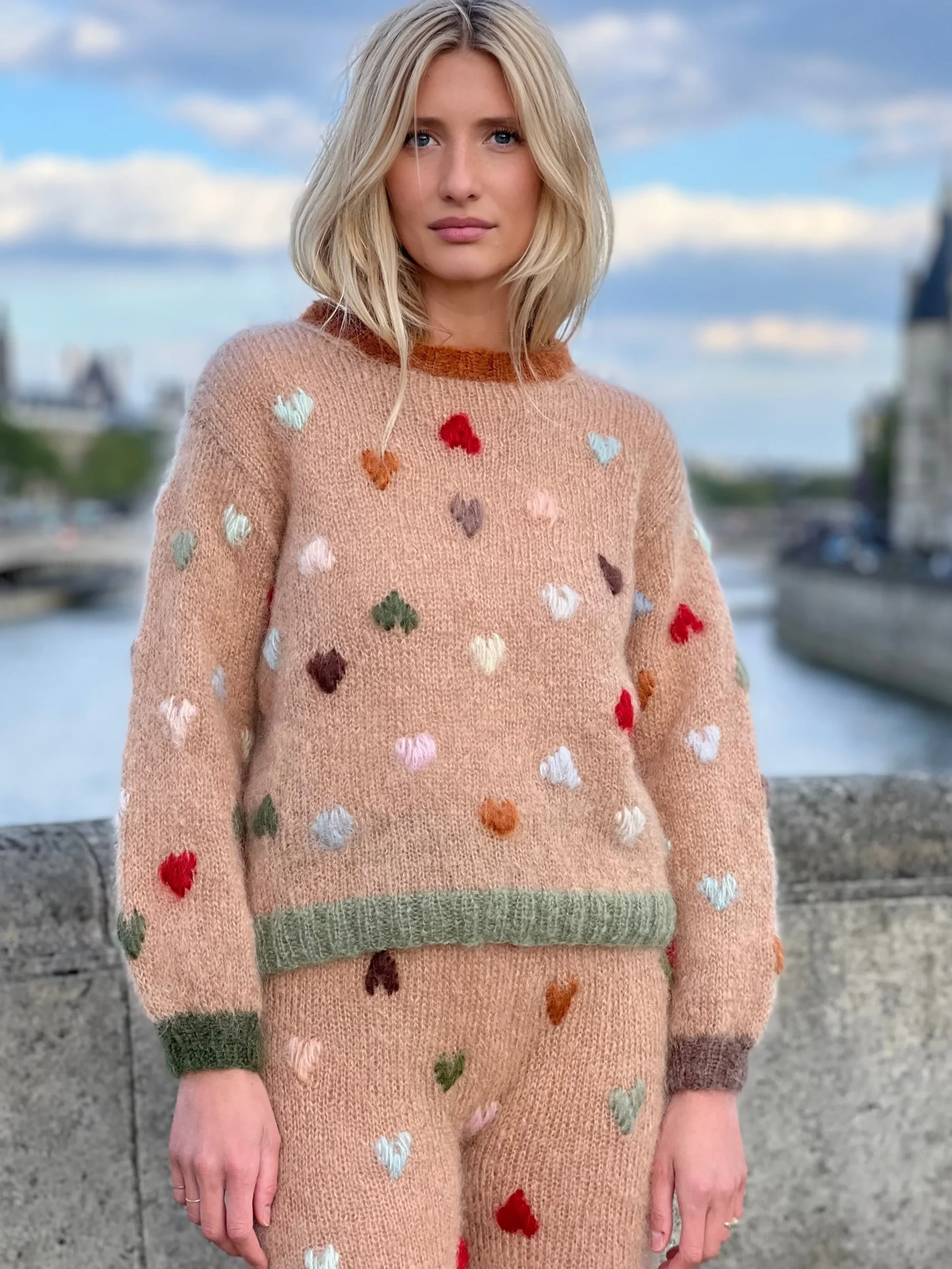 SWEATER MON AMOUR BEIGE