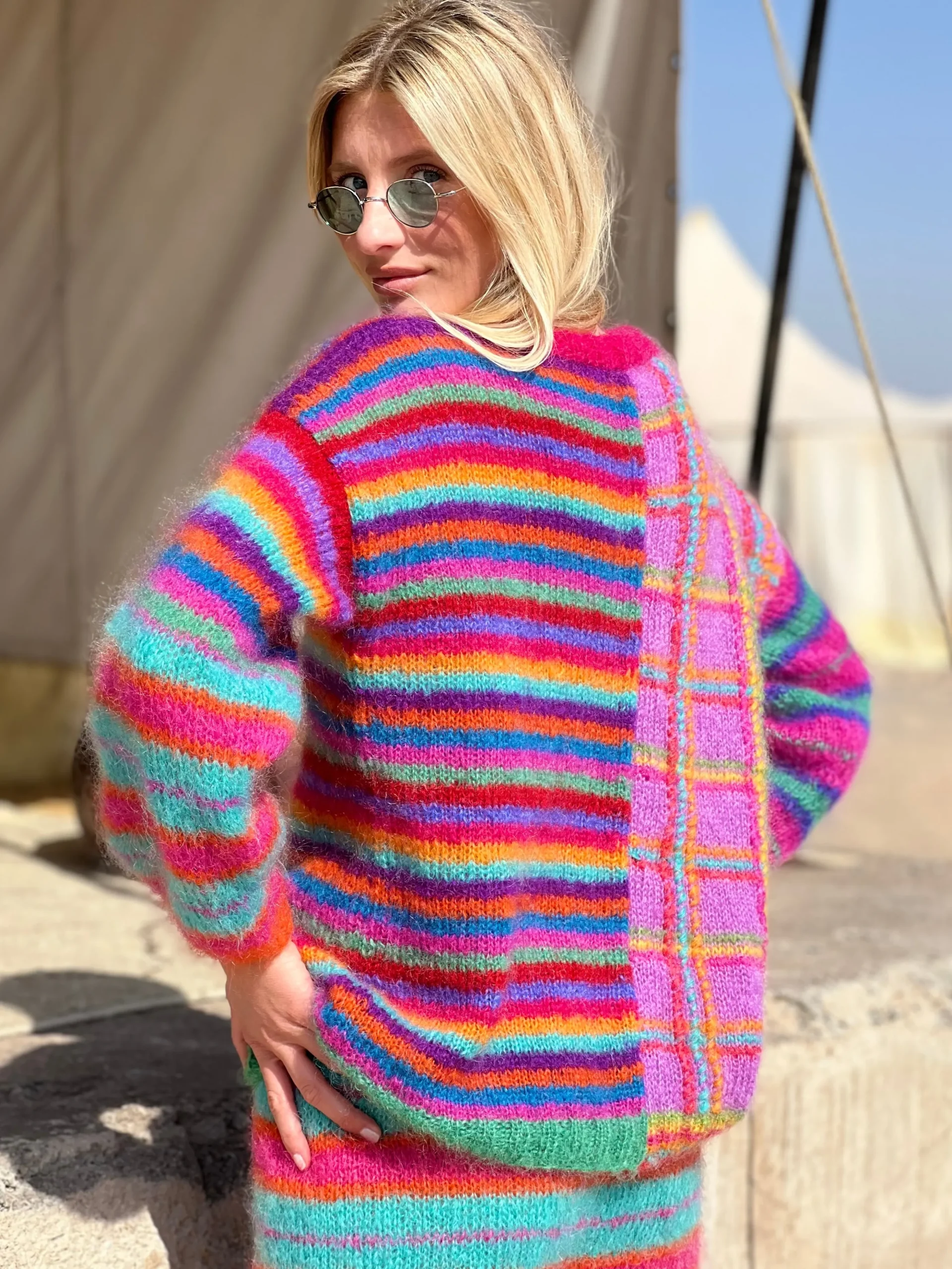 SWEATER PATCHWORK STRONGS